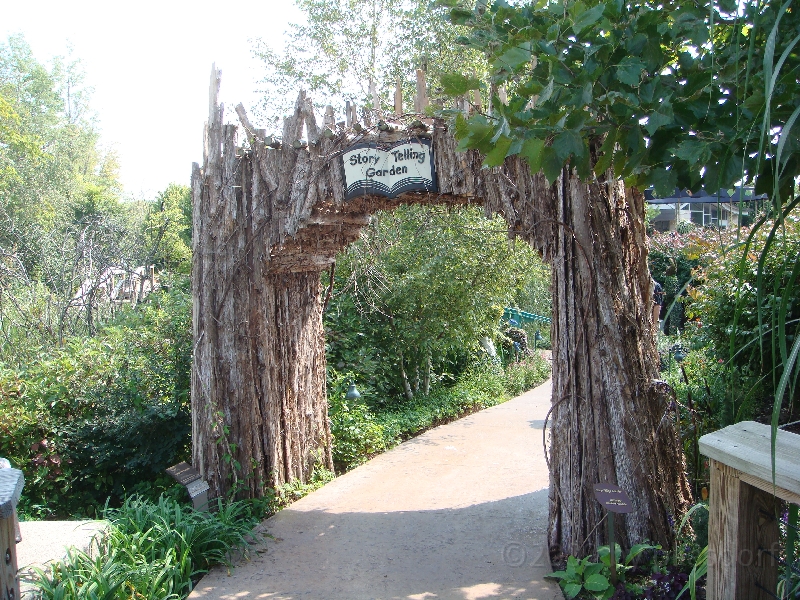 Western Michigan [2009] 418.JPG - Scenes from Frederik Meijer Gardens & Sculpture Park.